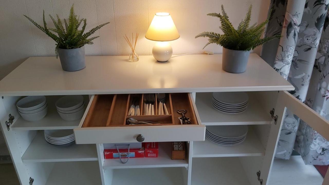 Comfortabel En Gezellig Familie Chalet Tot 6 Personen Op De Veluwe Bungalowpark De Kern Putten Bagian luar foto