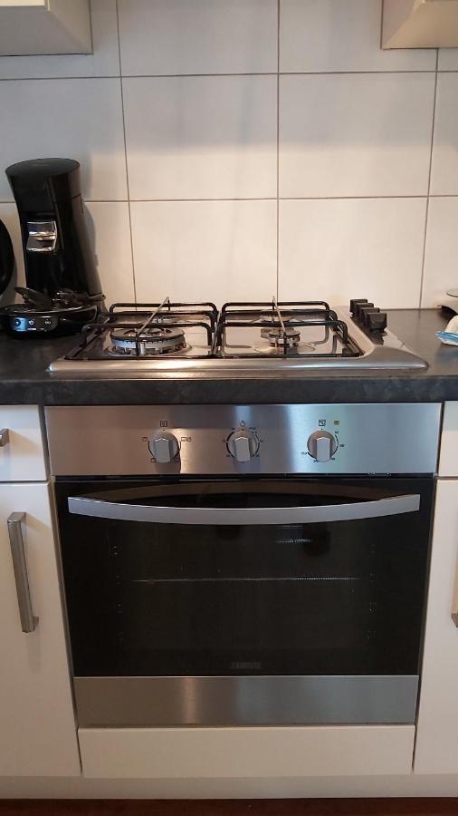 Comfortabel En Gezellig Familie Chalet Tot 6 Personen Op De Veluwe Bungalowpark De Kern Putten Bagian luar foto