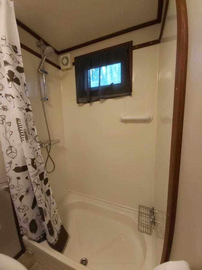 Comfortabel En Gezellig Familie Chalet Tot 6 Personen Op De Veluwe Bungalowpark De Kern Putten Bagian luar foto